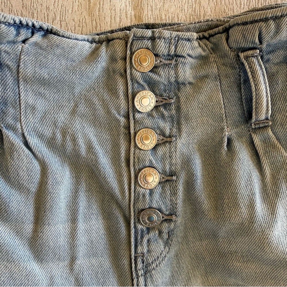 American Eagle Womens Size 2 Blue Denim Paperbag Waist Mom Shorts - Picture 13 of 16